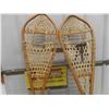 Image 7 : Set of Snowshoes 42'' x 12''