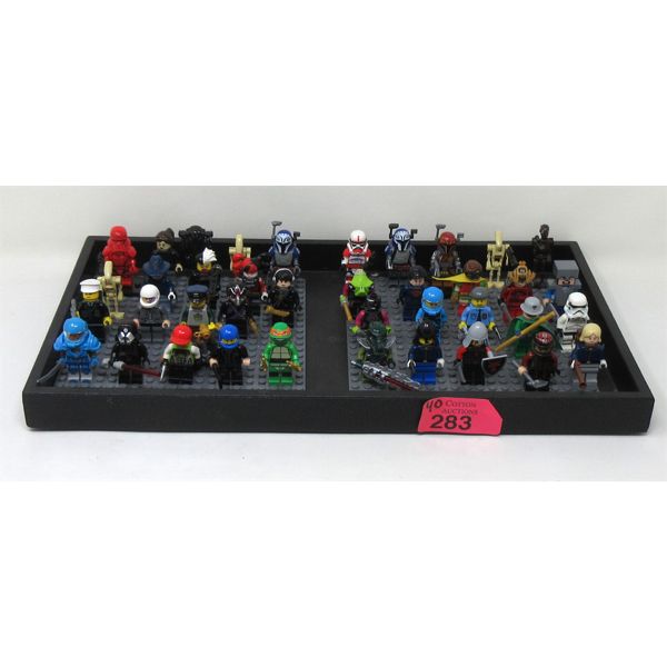 40 LEGO & Lego-Like Minifigs & 2 Base Plates