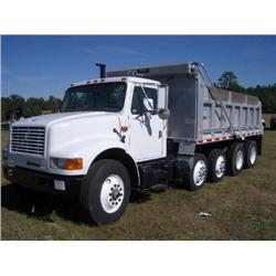 1999 INTERNATIONAL 4900 6X4 QUAD AXLE DUMP