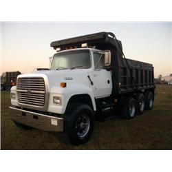 1995 FORD L8000 TRI-AXLE DUMP
