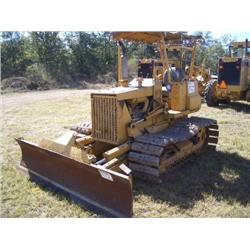 KOMATSU D21P-5 CRAWLER TRACTOR