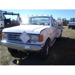 1990 FORD SUPER DUTY SERVICE TRUCK