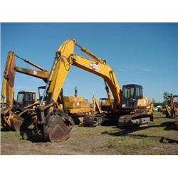 YUTANI MD240BLC HYDRAULIC EXCAVATOR