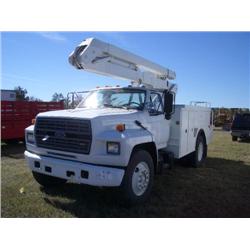 1989 FORD F700 BUCKET TRUCK