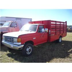 1989 FORD F SUPER DUTY FLATBED