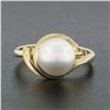 Image 2 : Classic Vintage 18K Yellow Gold 8mm Round White Pearl Solitaire Open Work Ring