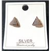 Image 2 : PAIR OF STERLING SILVER TRIANGULAR EARRINGS