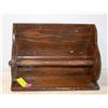 Image 1 : VINTAGE WOODEN PAPER TOWEL HOLDER