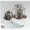 Image 1 : NEW METALLIC EGG SHAPED EXECUTIVE CUTLERY STATION