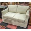 Image 1 : CREAM FABRIC LOVE SEAT 53" X 30" X 33"
