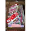 Image 1 : BOX OF PARTY ITEMS