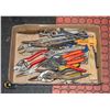 Image 1 : FLAT OF TOOLS