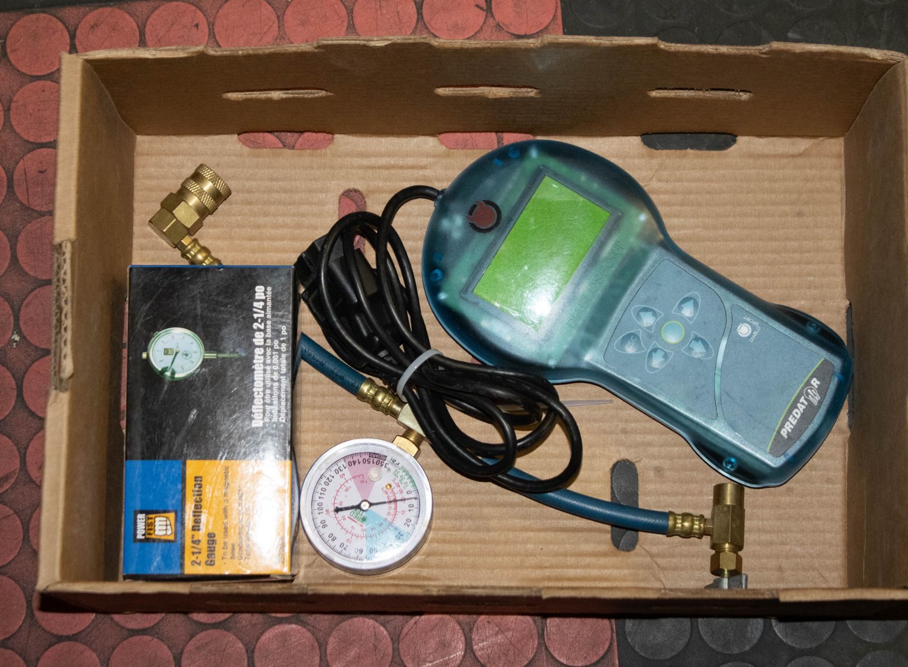 Scanner Predator PREDATOR READER & ASSORTED CAR-RELATED ITEMS
