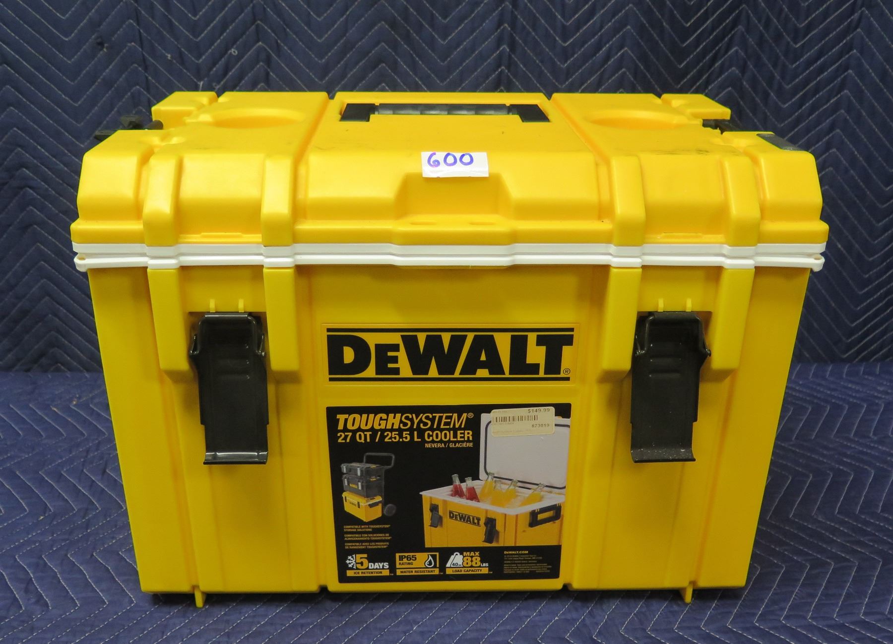 DeWalt Tough System 27qt 25 5L Cooler dewalt-tough-system-27qt-25-5l-cooler