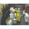 Image 1 : Lot of: vacuum cleaners, floor buffers, wet vacuums, buffer pads, mop buckets, etc. (84)