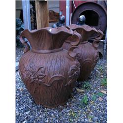CHOICE on 2 Oval Brown Pots with Flowers (100)