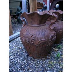 CHOICE on 2 Oval Brown Pots with Flowers (100)