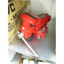 Bench vise made by Kraftsman (84)
