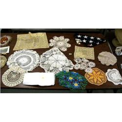 Lot of doilies (2)