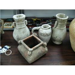 4 pottery vases (2)