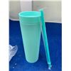 Image 2 : Travel Cup and Straw
