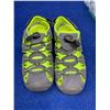 Image 1 : Kids Size 4 Water Shoe