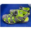 Image 3 : Kids Size 4 Water Shoe