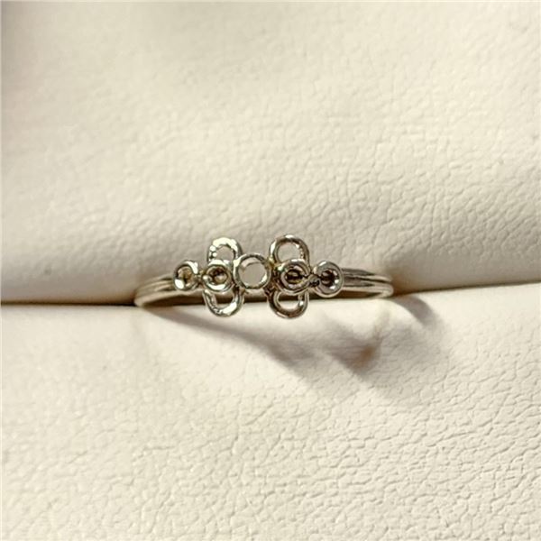 Silver Ring (~Size 6)(Ring is resizable for $40) (~length 0 inches), Suggested Retail Value $50