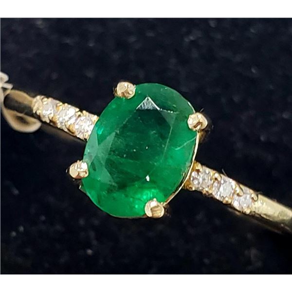 10K Yellow Gold Emerald(0.9ct) Diamond(0.05ct) Ring (~Size 6.5)(Ring is resizable for $40) (~weight 
