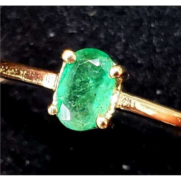 10K Yellow Gold Emerald(0.5ct) Ring (~Size 7)(Ring is resizable for $40) (~weight 1.5g), Made in Can