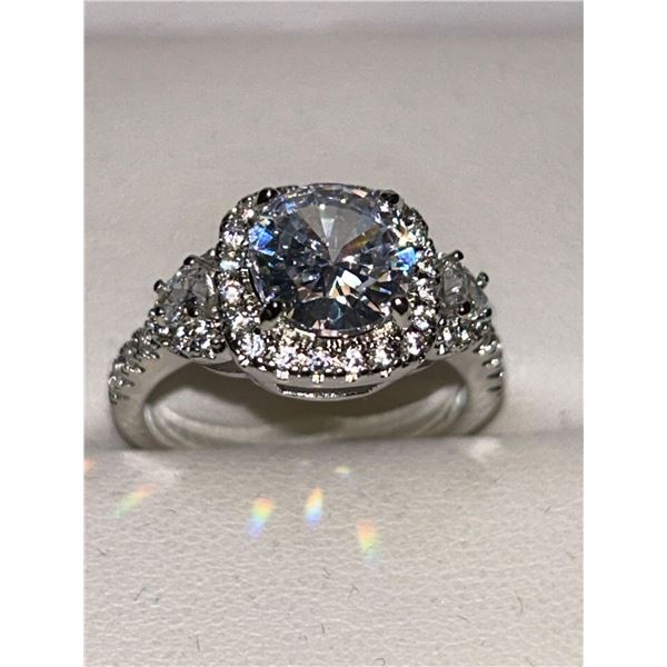 Cushion Cut 1.0 Carat Solitaire Multi Stone Ladies Ring