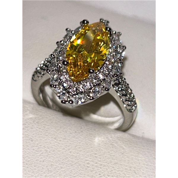 Marquis cut Yellow Citrine 2.25 Carat Solitaire Cluster Ring