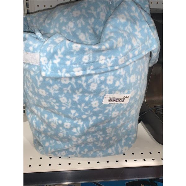 King size fitted fleece sheet in carrying bag