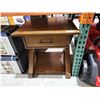 Image 1 : 1 Drawer Side Table - Walnut Brown