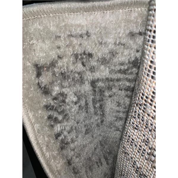 Smoky gray area rug 3'x5'