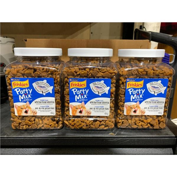 Friskies party mix whitefish cat treats 3 x 454g