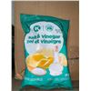 Image 2 : Circle K salt & vinegar potato chips 18x66g