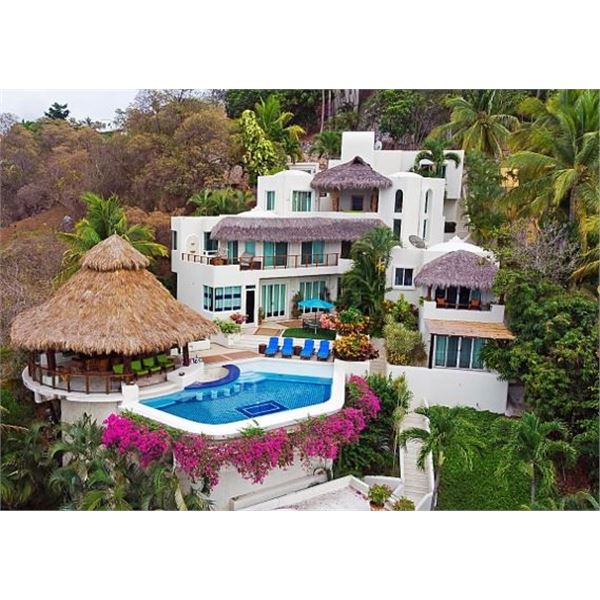 Stay at Casa Dos Palapas Resort in Manzanillo Mexico for 8-10