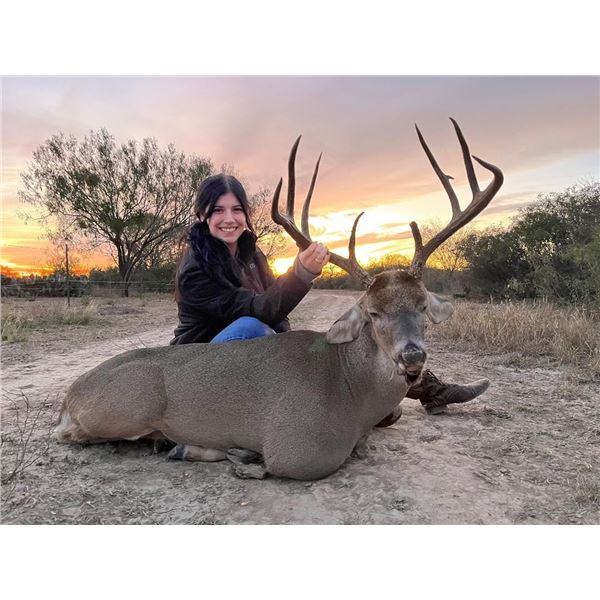 Whitetail Buck Hunt for Two in Zavala County