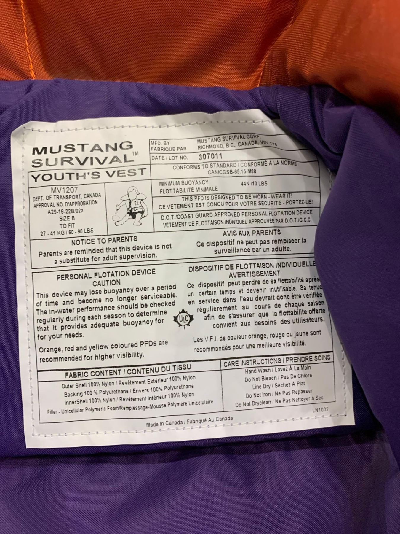 How foam life jackets are built