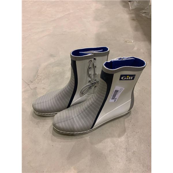 Gill short grey lace up boot ART1202 size 10