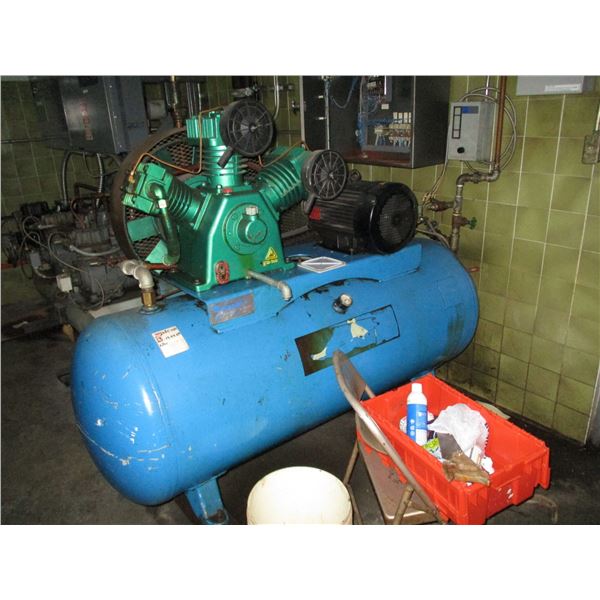 AIR COMPRESSOR