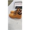 Image 2 : NEW SIZE 7 WORK BOOTS
