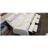 Image 3 : WHITE LEATHER CELLINI 3 SEAT SOFA