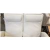 Image 5 : WHITE LEATHER CELLINI LOVE SEAT