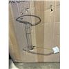 Image 2 : POSTURE CHAIR W/ ANTI-FATIQUE MAT