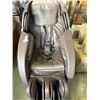 Image 2 : AS NEW BROWN INSIGNIA 2D ZERO GRAVITY FULL BODY  MASSAGE CHAIR - RETAIL $2699, TESTED AND WORKING