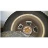 Image 5 : Set of 4 Snow Tires & Wheel Covers Cat C