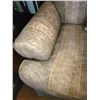 Image 5 : 3 Seat Sofa with Cushions Cat C