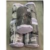 Image 2 : Vivaland - Group of 5 Faux Fur home decor luxury blankets (1 dark grey / 4 white grey)